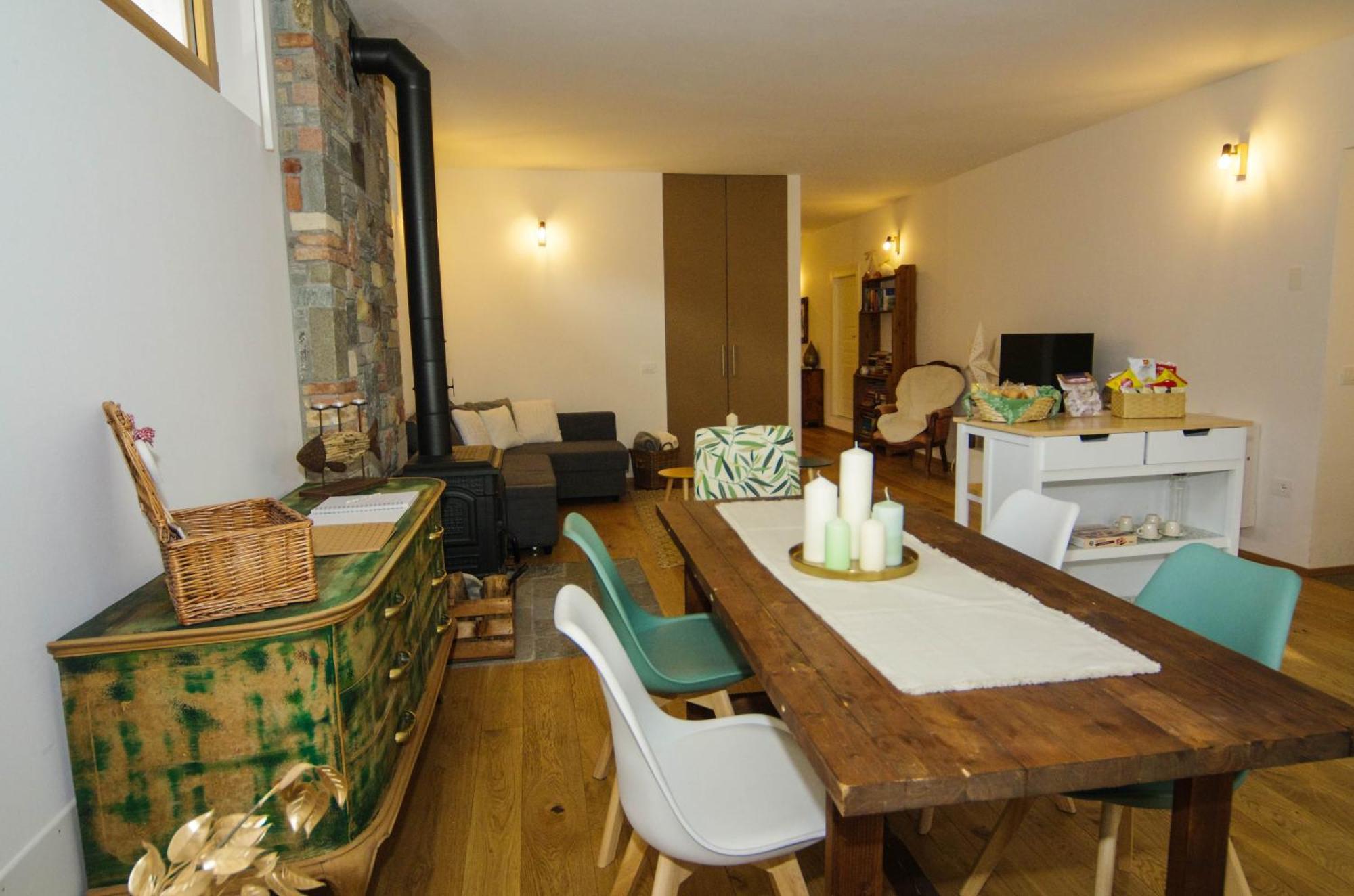 Casa Noa, Appartamento Con Giardino Privato Gemonio Esterno foto