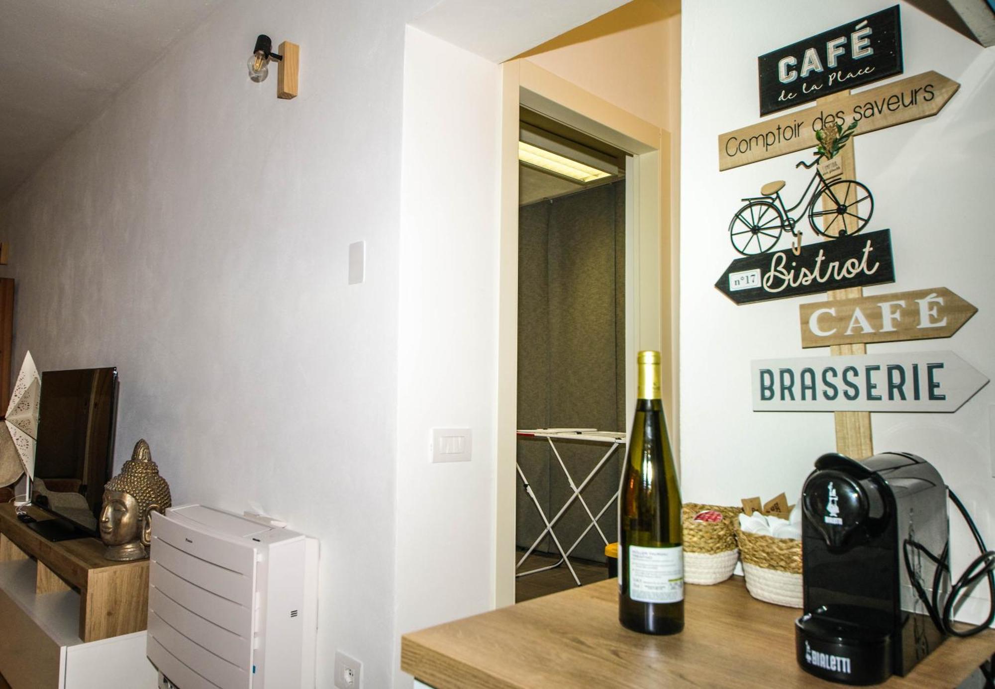 Casa Noa, Appartamento Con Giardino Privato Gemonio Esterno foto
