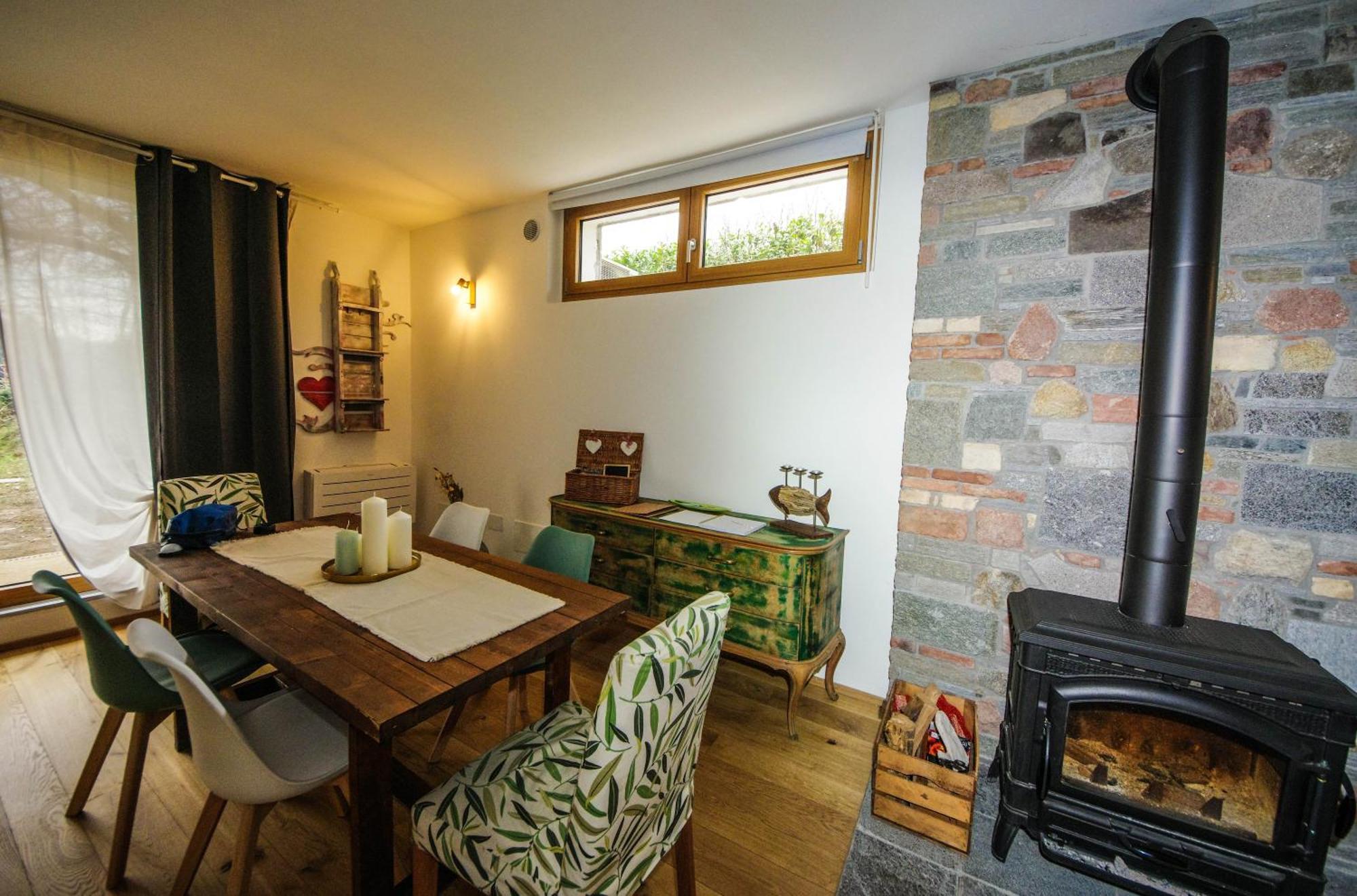 Casa Noa, Appartamento Con Giardino Privato Gemonio Esterno foto
