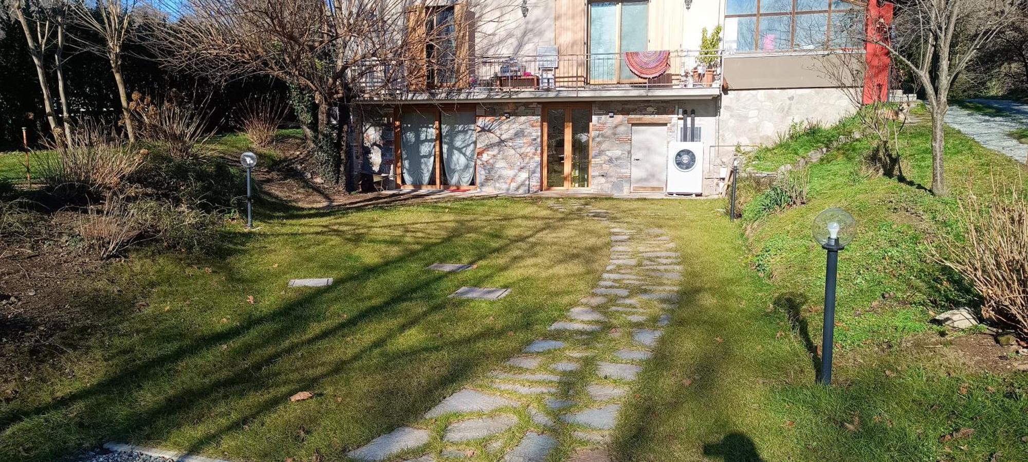 Casa Noa, Appartamento Con Giardino Privato Gemonio Esterno foto